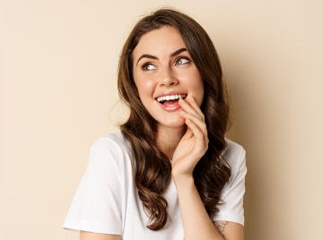 Behind the Glow: How Professional Teeth Whitening Works